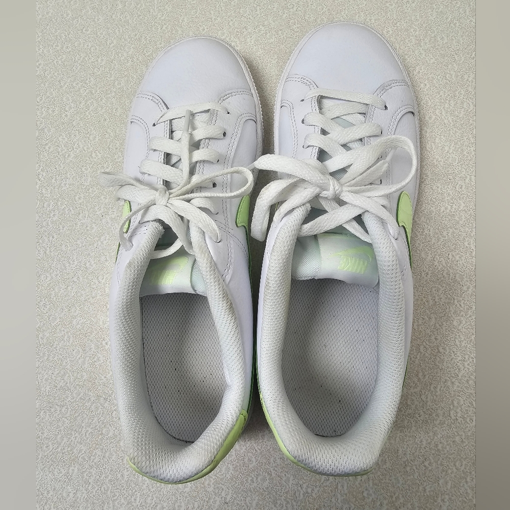 Nike shoes